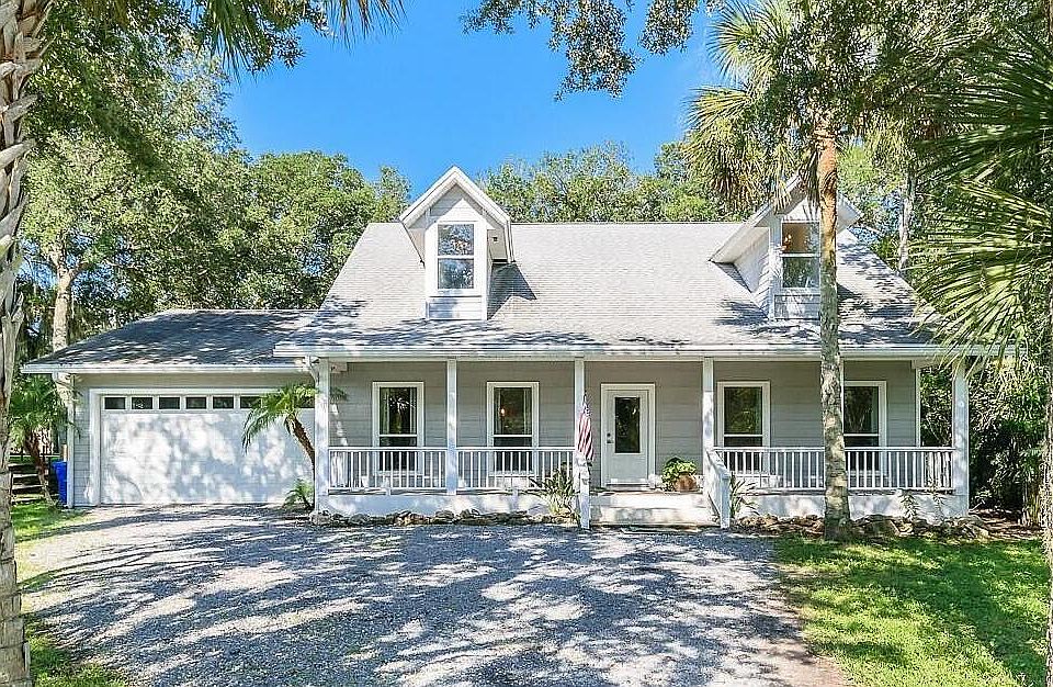 Unique property 
Waterfront yard leads to intracoastal 
Across from Guana front porch views
Best Schools in the state: St Johns County
 Ponte Vedra at it's best