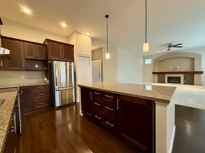 3 bed, 2.5 bath, $3,795 — Photo 3