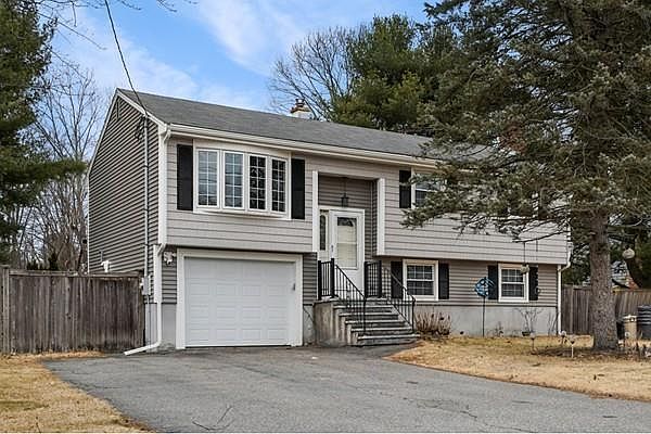 1st image of 19 Susan Ave