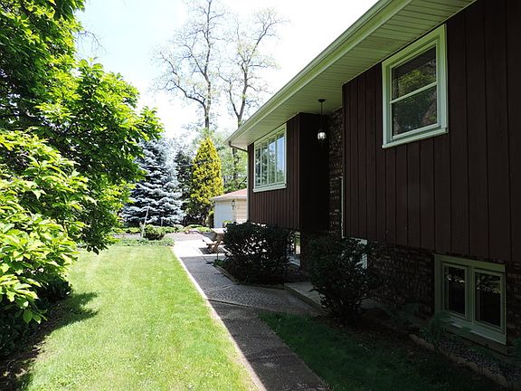 3rd image of 317 Catalpa Ave