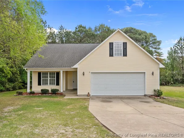 3596 Pioneer Dr, Hope Mills, NC 28348