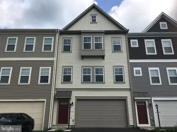 145 Jewel Box Dr, Stephenson, VA 22656