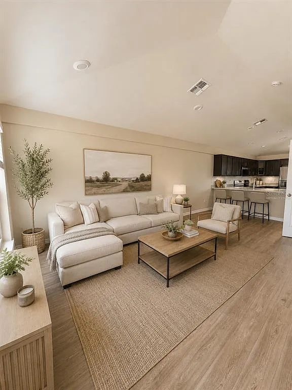 2 bed, 2.0 bath, 1048 sqft, $1,600 — Photo 3