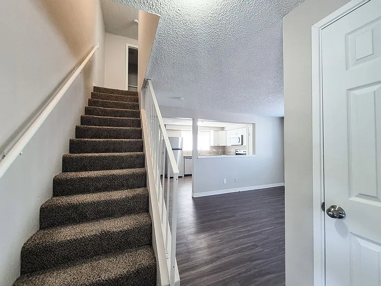 1543-1611 Salishan St SE — Photo 12