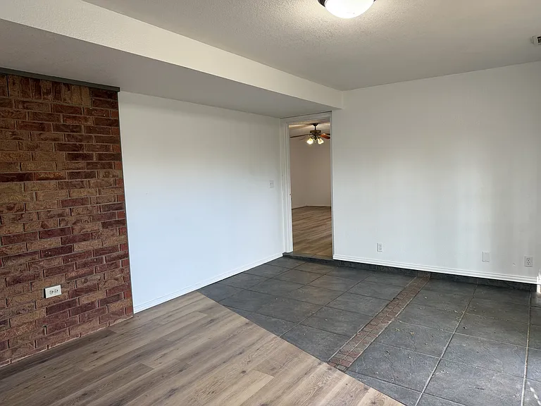 202 N Cimarron Dr — Photo 10