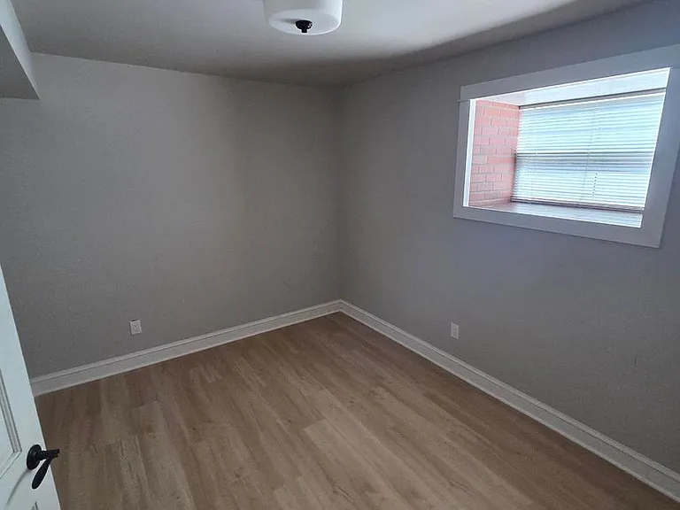 222 N Hamilton St — Photo 15