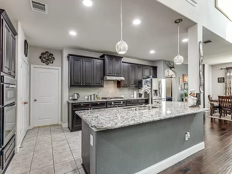 8609 McCutchins Dr — Photo 5