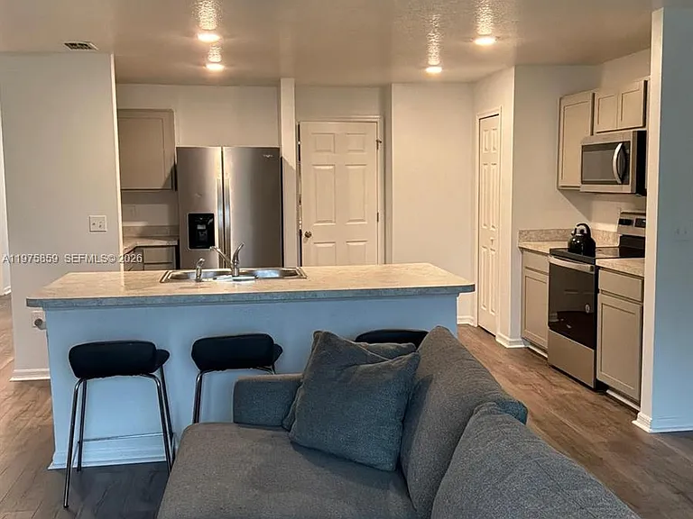 2180 SW Cameo Blvd — Photo 5