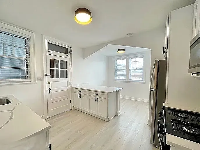 5801 N Richmond St #1 — Photo 4
