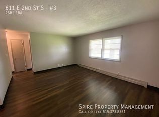 611 E 2nd St S #3, Newton, IA 50208