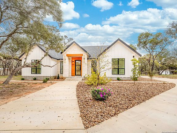 2nd image of 864 Paddy Rd