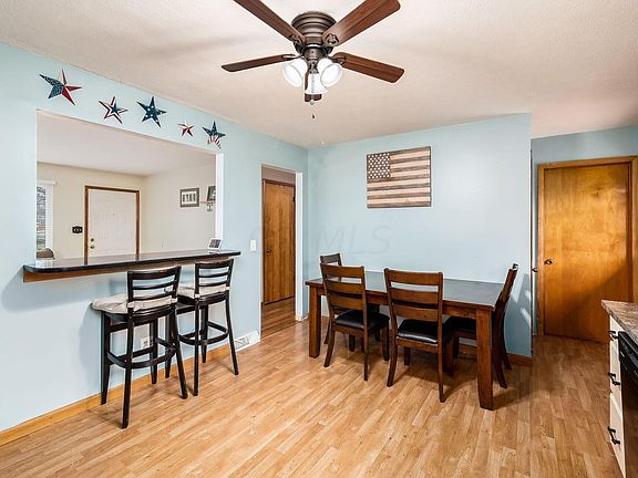 5th image of 464 Dovewood Dr