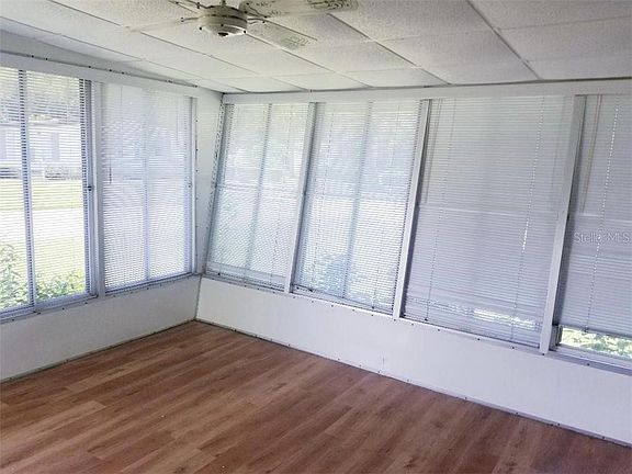 2nd image of 2027 Oak Grove Dr #40