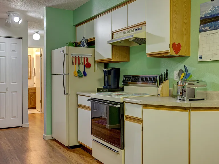 4440 S Poplar St #104 — Photo 15