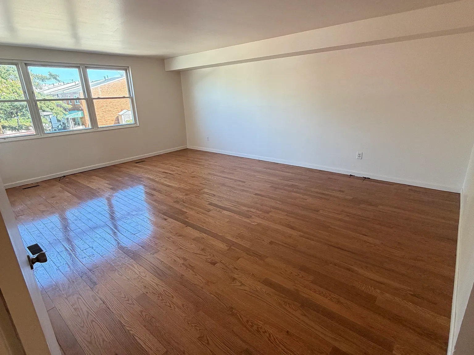2 bed, 1200 sqft, $1,600 — Photo 3