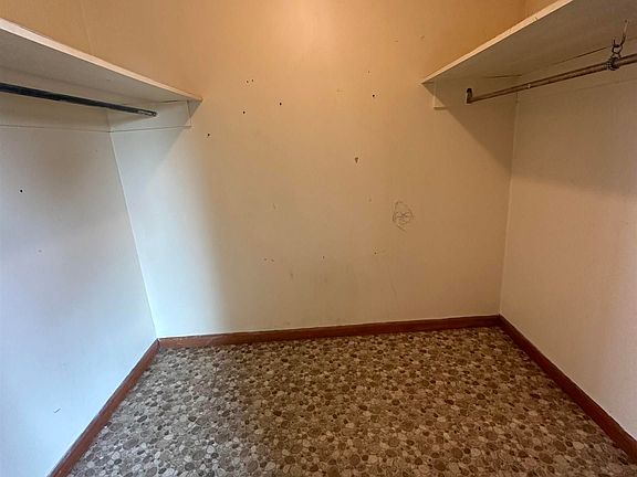 5th image of 3987 Lincoln Dr