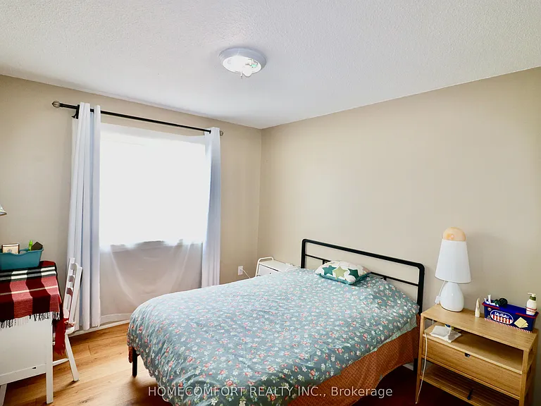 12 Banbury Ct — Photo 28