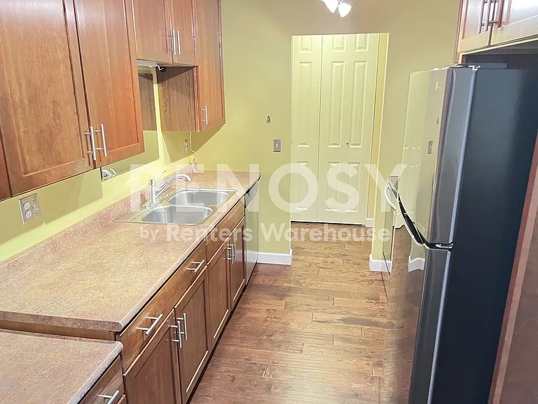 1304 W Medicine Lake Dr #118 — Photo 22