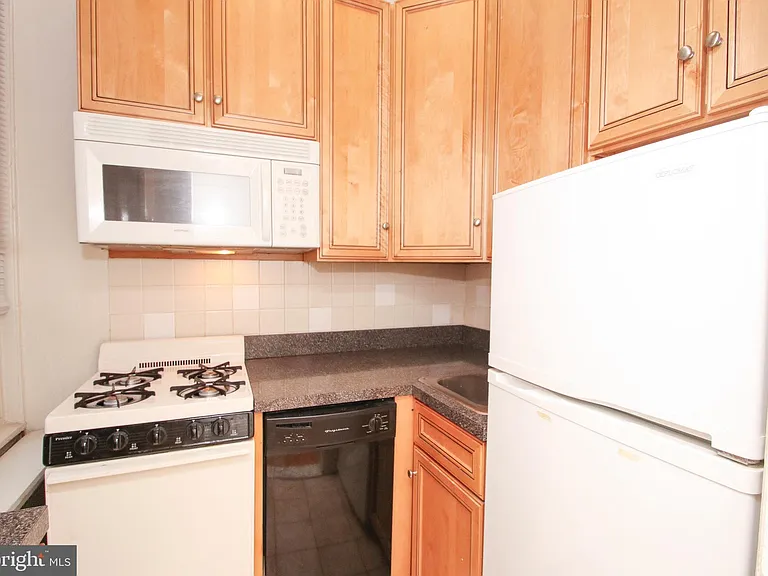 1616 Pine St #A2 — Photo 11