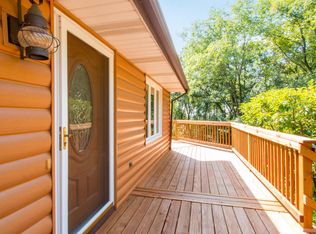 7339 Hilltop Ln, Lake Geneva, WI 53147