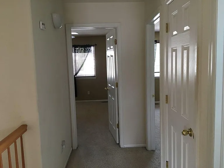 10558 Madison St — Photo 15