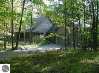 683 Hobbs Hwy S, Traverse City, MI 49696