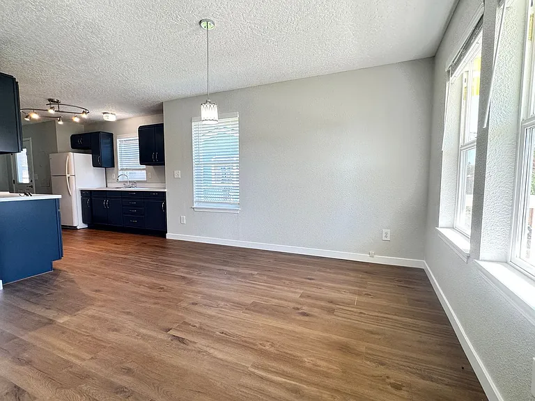 119 N 29th Pl — Photo 12