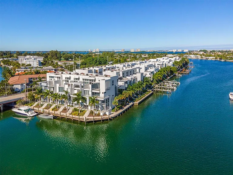 41 N Shore Dr — Photo 36