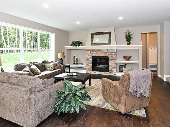 3rd image of 12967 Edison Ct NE
