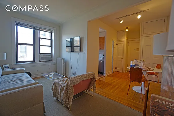 Rented by Compass | media 32