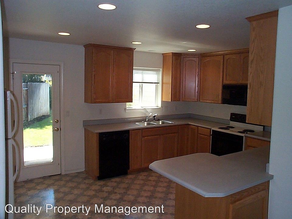 2nd image of 1542 Hollyhock Dr