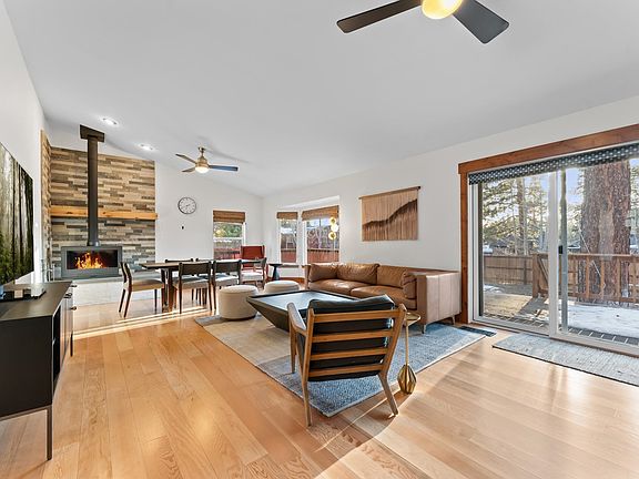 4th image of 10182 Worchester Cir