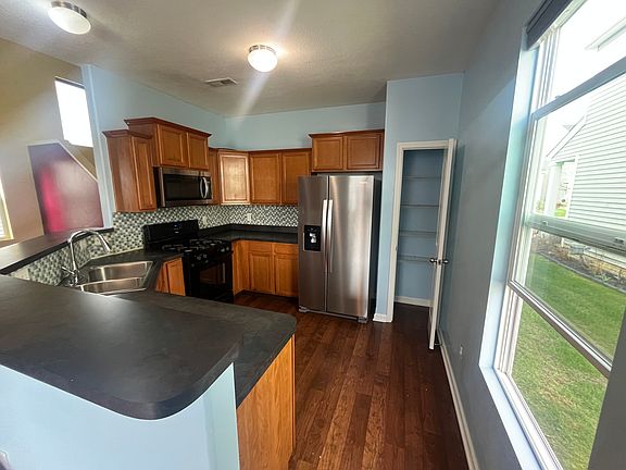 5th image of 107 Purple Leaf Ln