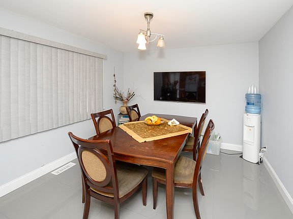 5th image of 11 Park View Pl #2E