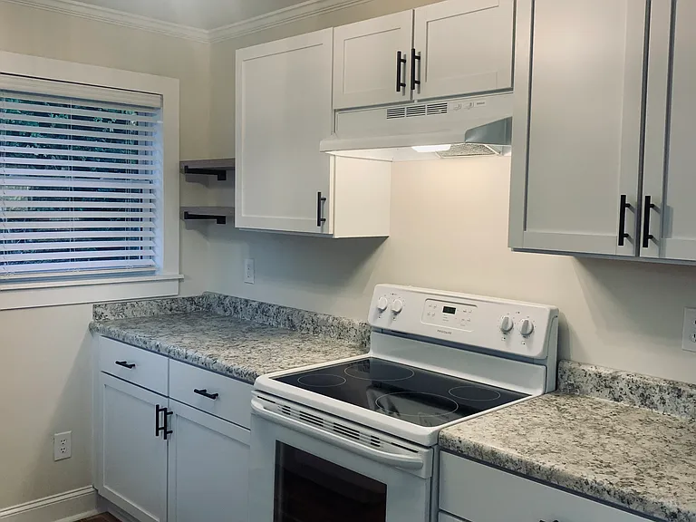 335 Pierce Ave #335 — Photo 3