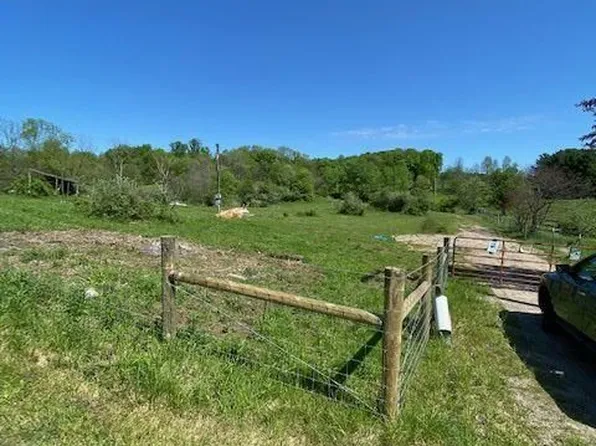 2246 Crabtree Rd, Albany, OH 45710