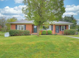 137 Ellett Dr SE, Christiansburg, VA 24073