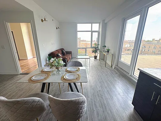 Rented by E Realty International Corp | media 1