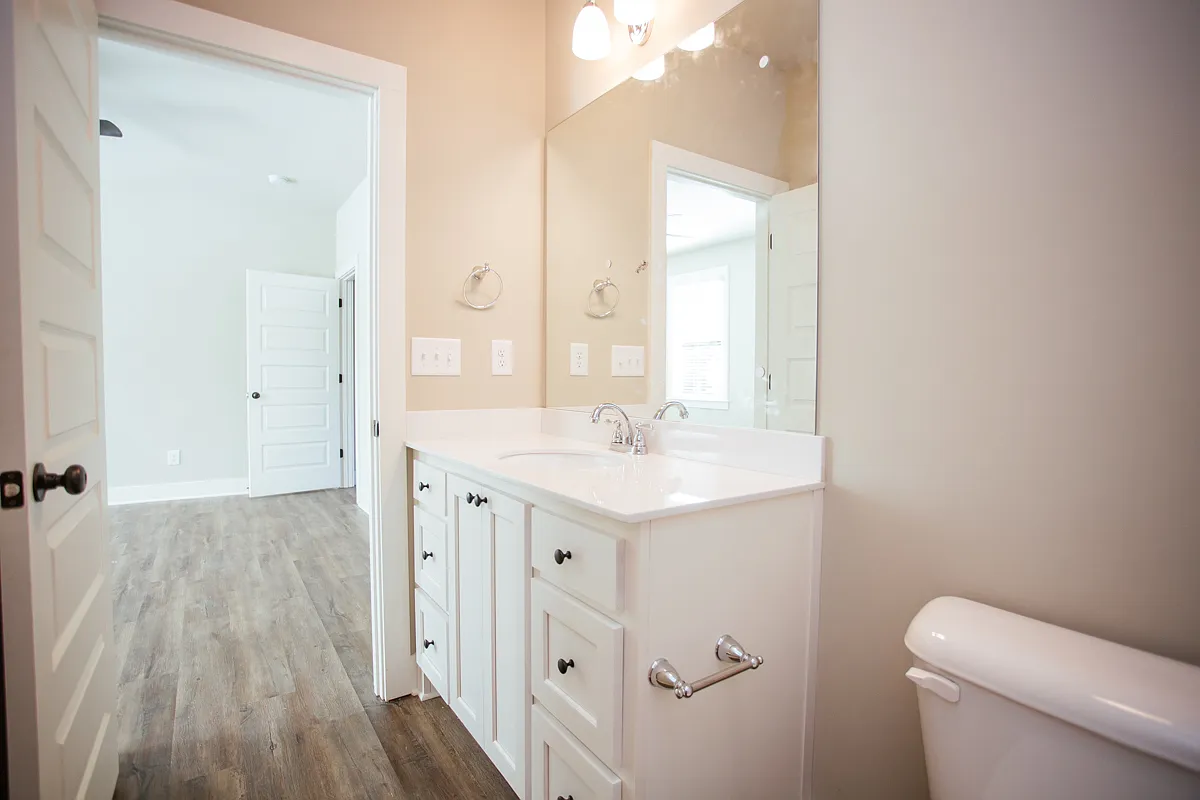 6 bed, 6.5 bath, 2760 sqft, $9,495 — Photo 3