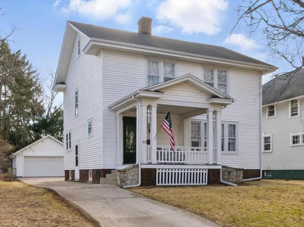 859 North 13th STREET, Manitowoc, WI 54220