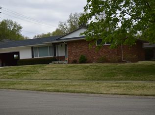 2401 S Bates Ave, Springfield, IL 62704