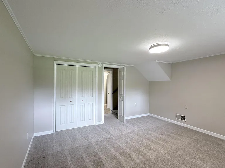 725 Wildflower Ln — Photo 30