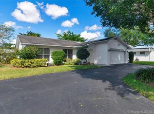 4508 Norfolk Island Pine Dr, Tamarac, FL 33319