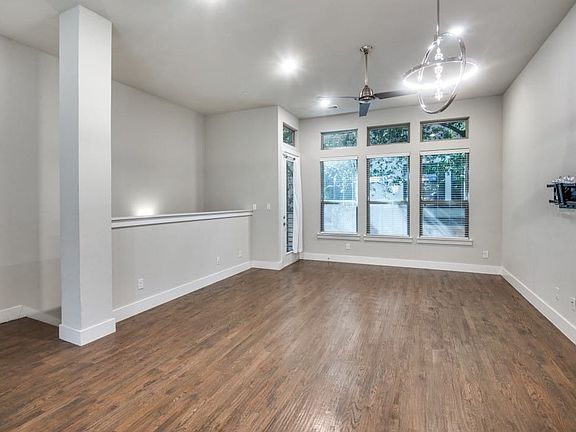 3rd image of 3170 Carmel St #102