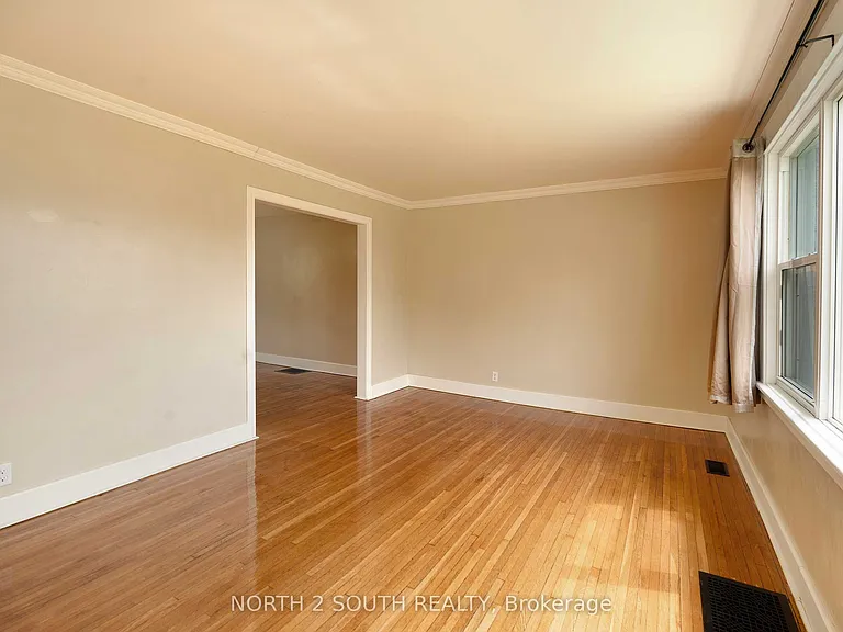 1604 Bruce Ave — Photo 6