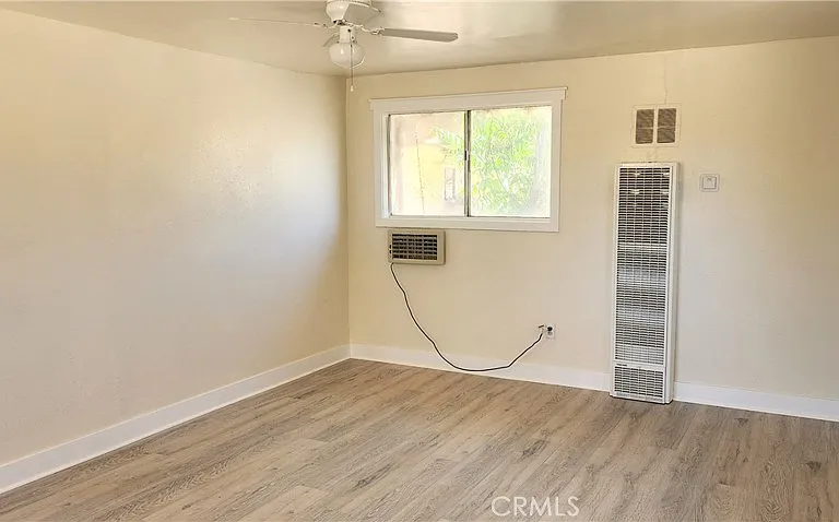 6963 Tamarisk Ave #B — Photo 2