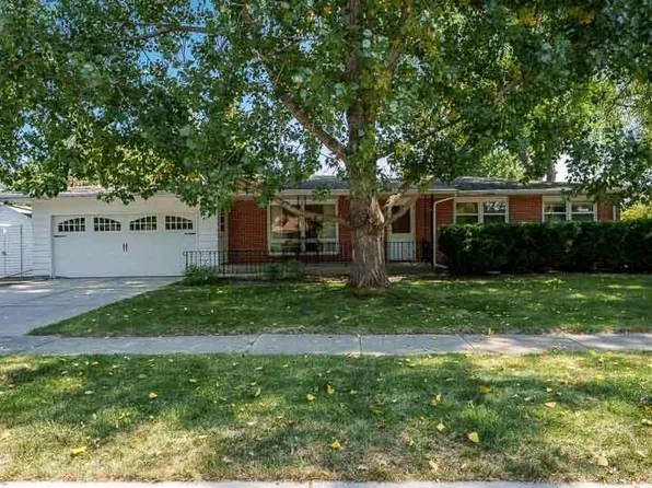 85 S Harmony Dr, Janesville, WI 53545