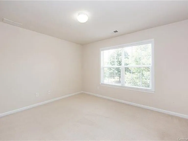 8609 Society St — Photo 20