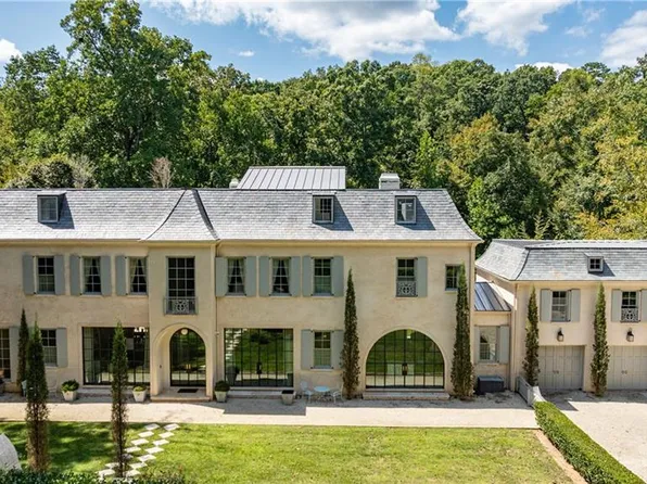 3570 Knollwood Dr NW, Atlanta, GA 30305