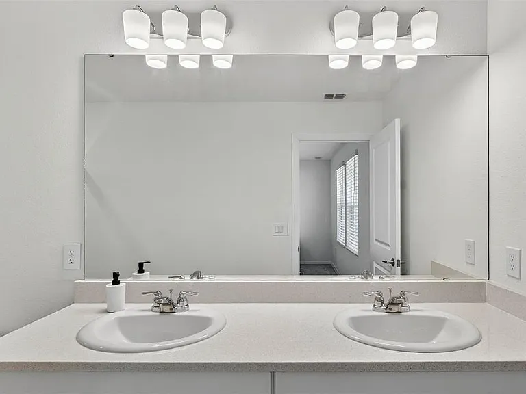 3607 Main Harbor Dr — Photo 16
